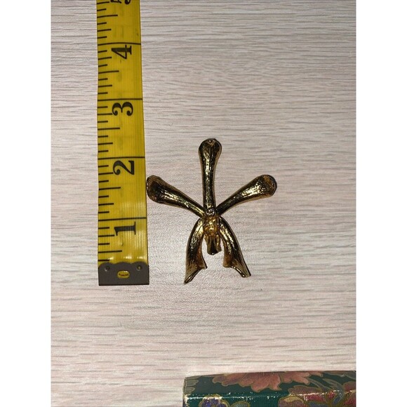 RISIS Gold Plated Orchid Brooch Or Pendant - Picture 5 of 11